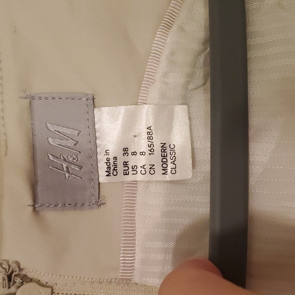 H&M Women's Sleeveless Neutral Dress Size 8 - Picture 3 of 5